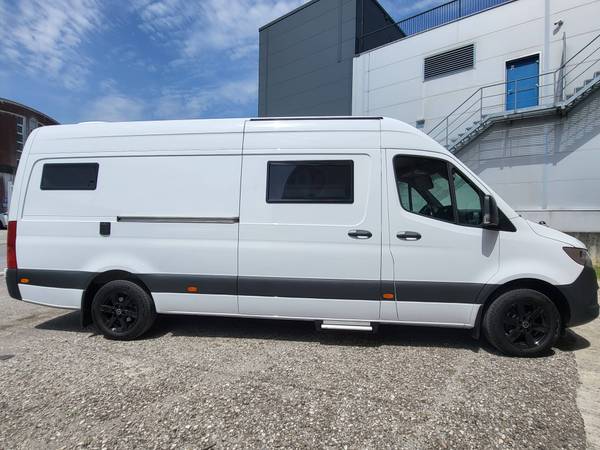 Glavna slika projekta MB Sprinter - dvižna postelja, praktična uporaba za prevoz koles in/ali motorja